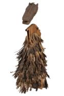 Traje ceremonial de Kono. Máscara de kono. Bamana. Sikasso. Malí. Utilizados en el marco de los rituales organizados por la  sociedad iniciática masculina de kono