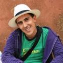 Guillermo García Domingo es filósofo, autor de <i>La escuela de la aventura</i> y <i>Lorenzo Milani (una biografía)</i>, ambos editados por la Editorial Mounier