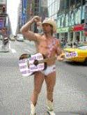 El cantante en calzoncillos de Times Square en el Blog de Juan Antonio González Fuentes