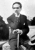 César Vallejo en 1929 (foto de Juan Domingo Córdoba; fuente, wikipedia)