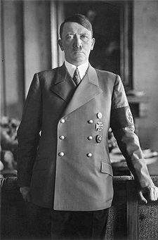 Adolf Hitler (1889-1945) en 1938 (foto wikipedia)