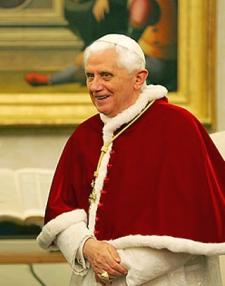 El Papa Benedicto XVI en marzo de 2007 (fuente:wikipedia)