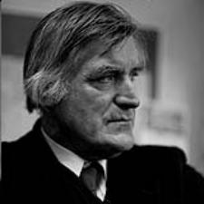 Ted Hughes en marzo de 1993 (foto de Rob Lycett, wikipedia)